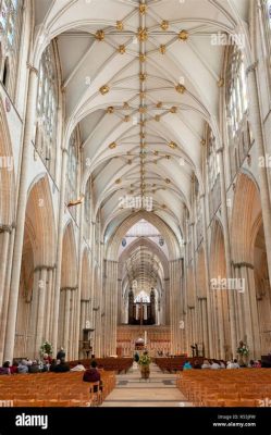  York Minster: Một Kiệt Tác Kiến Trúc Go-thic Cổ kính và Hoành Tráng!