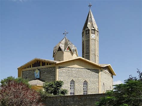 Nhà thờ Holy Trinity ở Mekelle: Một kiệt tác kiến trúc cổ và một địa điểm hành hương quan trọng!