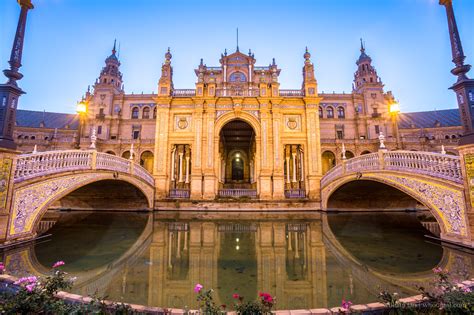 Plaza de España! Một Biểu Tượng Kiến Trúc Art Deco Lộng Lẫy và Một Nơi Hoàn Hảo Để Chụp Hình