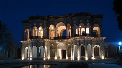 Shahzadeh Yahya Mausoleum: Biệt điện lịch sử với kiến trúc độc đáo!